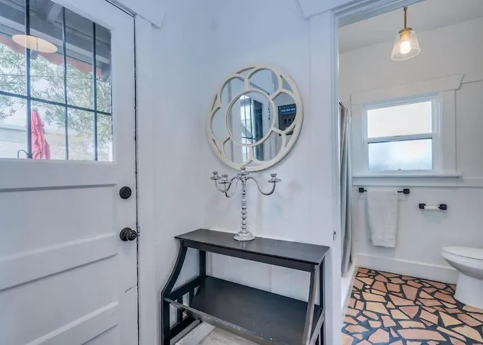 Holiday home 1926 Historic Duplex, Near U Of A, 1 Bedroom 1 Ba Tucson